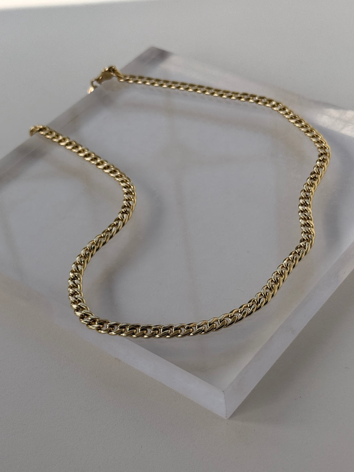 Cadena Sara en oro laminado - Hadasa Jewelry